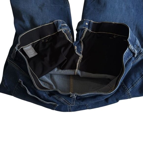 Torrid Bombshell Wide Leg Super Soft Jeans Feel The Fit Tummy Control Sz 22 Tall - Picture 4 of 12